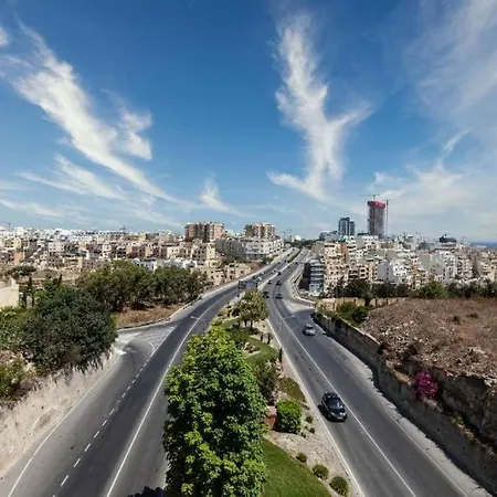 A Beautiful, Designer 3br In St Julians By 360 Estates شقة