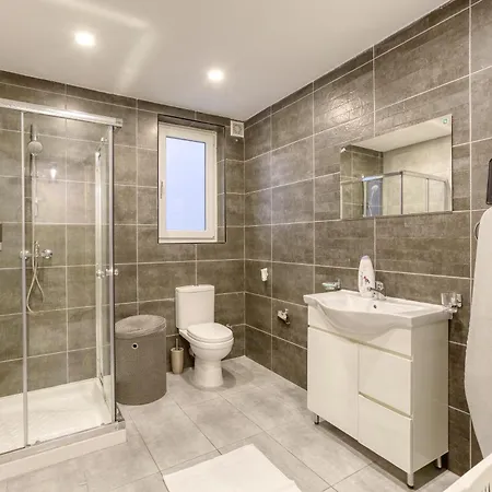 A Beautiful, Designer 3br In St Julians By 360 Estates Lägenhet