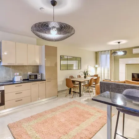 Апартаменты A Beautiful, Designer 3br In St Julians By 360 Estates Сент Джулианс